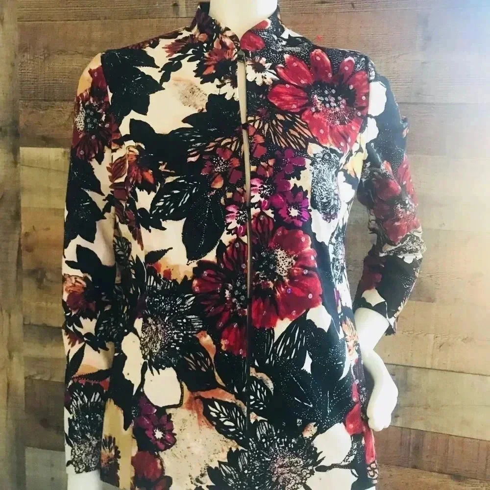 NWOT Chico’s floral blazer